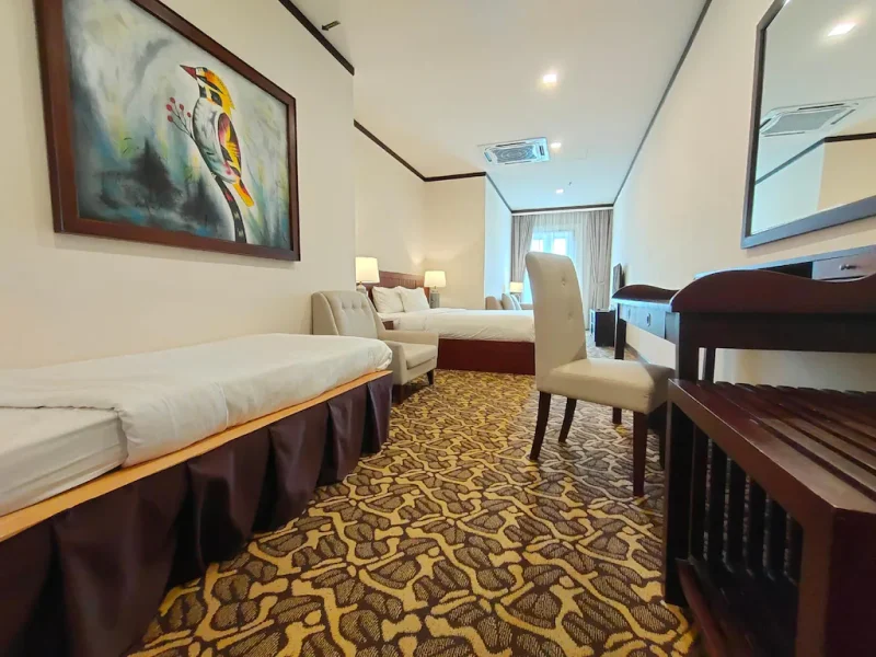 Triple Room (With Breakfast)