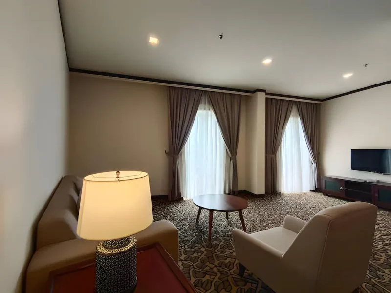 Premier Room (With Breakfast)