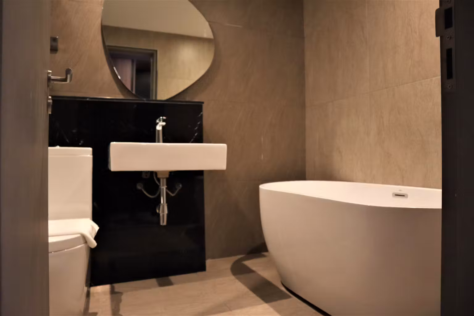 2 Bedroom Executive Suite (With Breakfast)