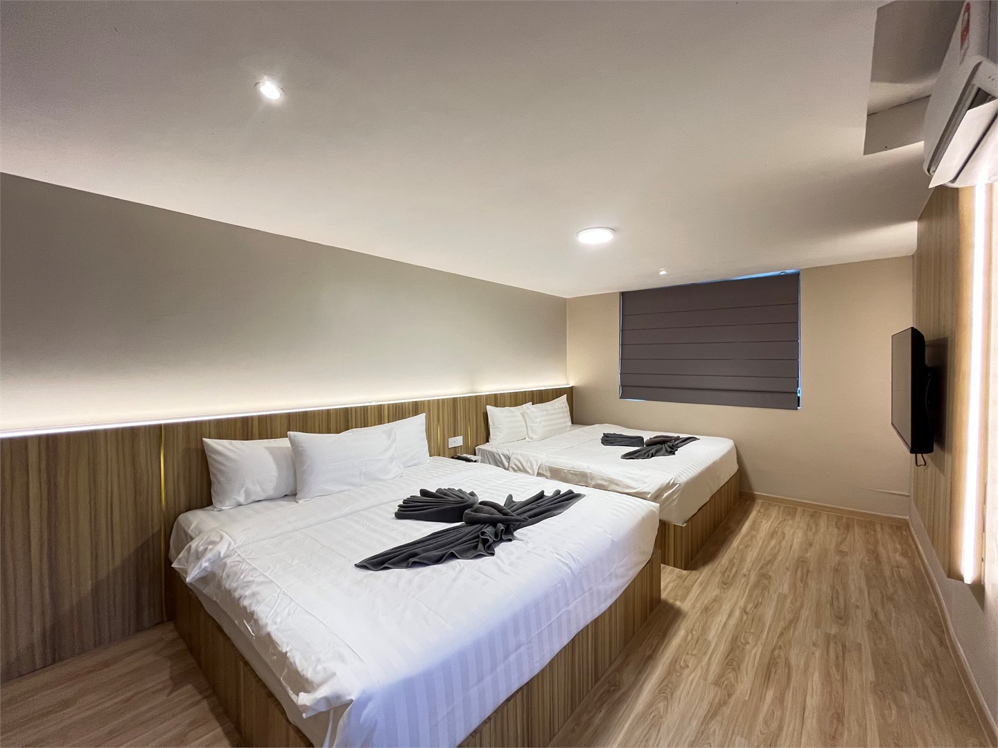 Family Suites (With bathtub)