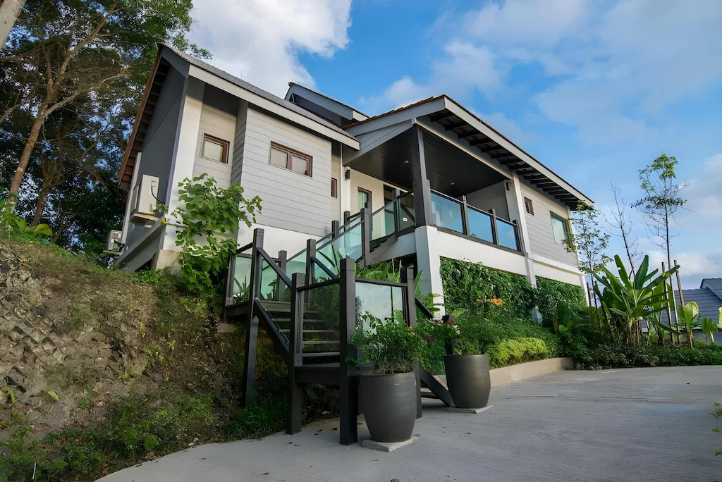 TAB Villa (with Balcony)