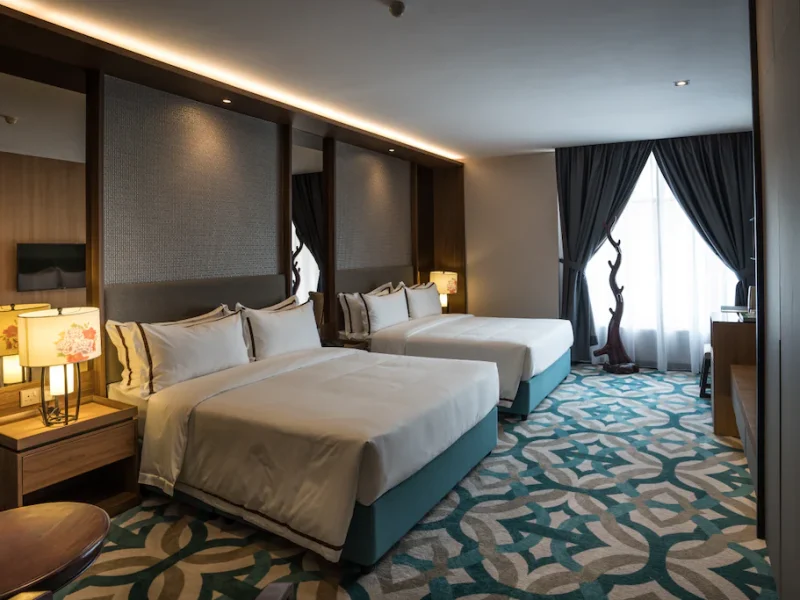 Executive 4 (2 Queen)  Room Only