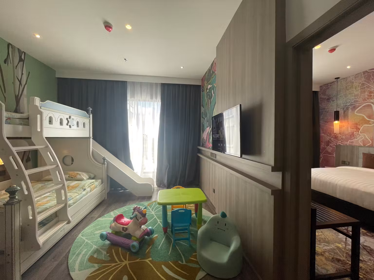 Family Room (With Breakfast)