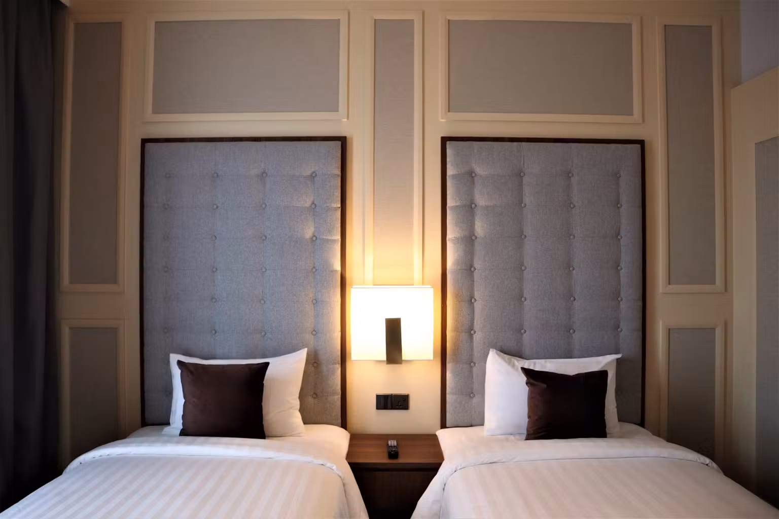 2 Bedroom Executive Suite (With Breakfast)