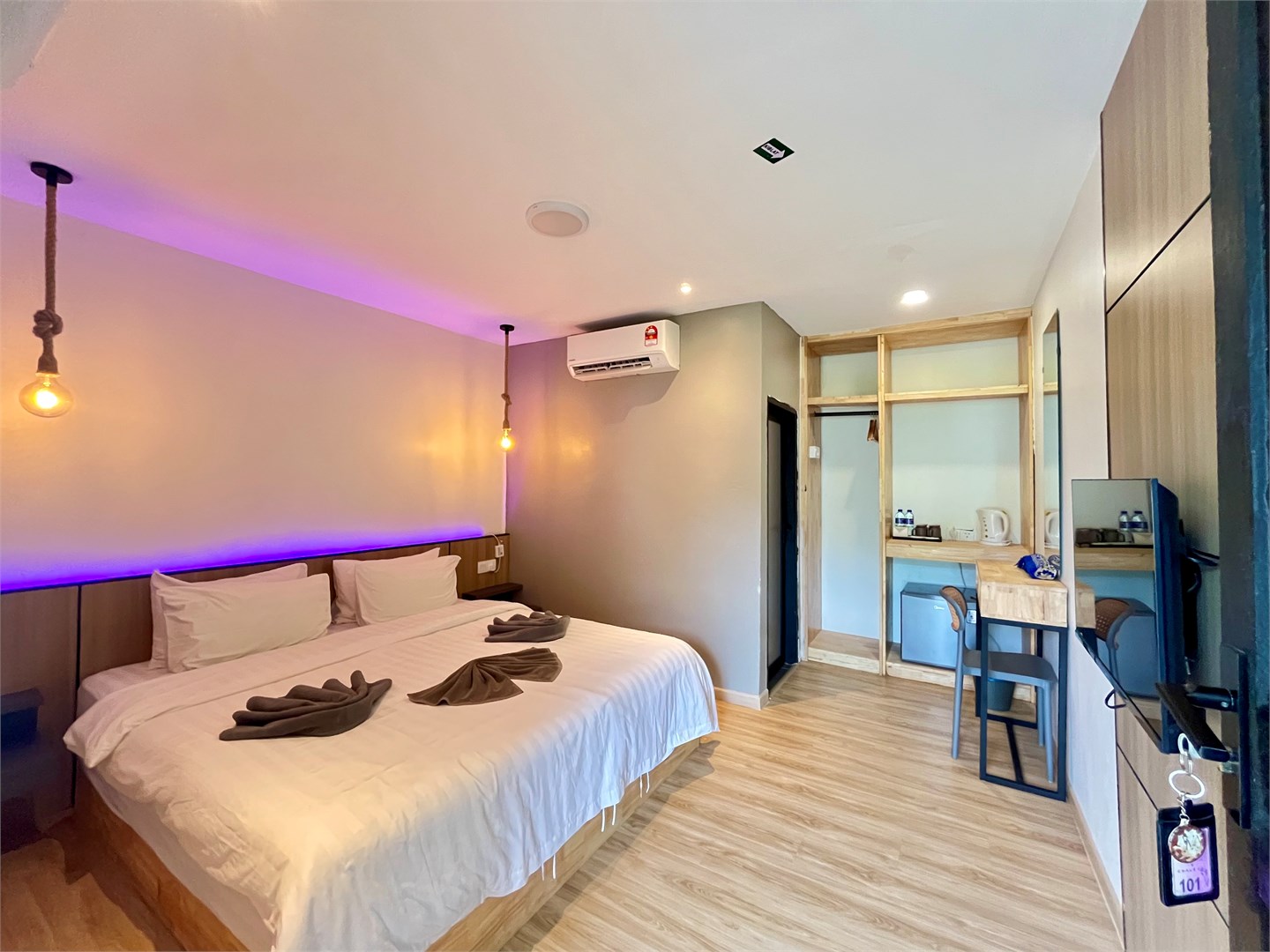 Couple Chalet