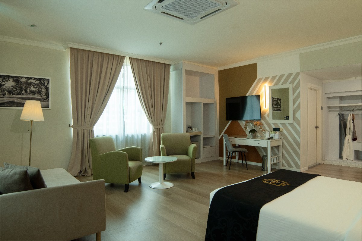 Studio Suite (With Breakfast)