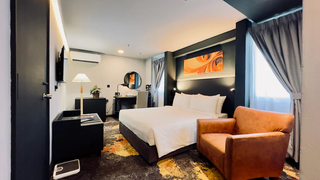 Junior Suite (King/Queen)