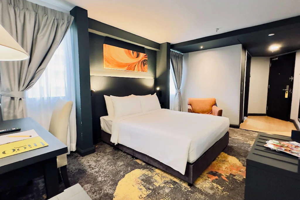 Junior Suite (King/Queen)