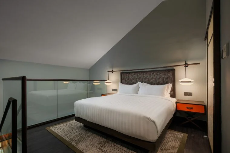 Pearl Suite