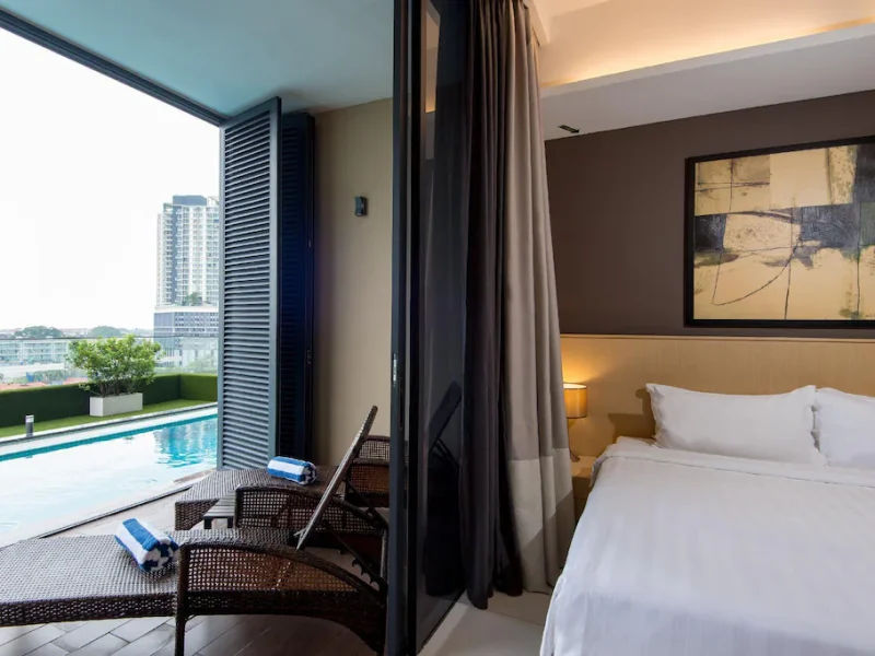 Poolside Suite