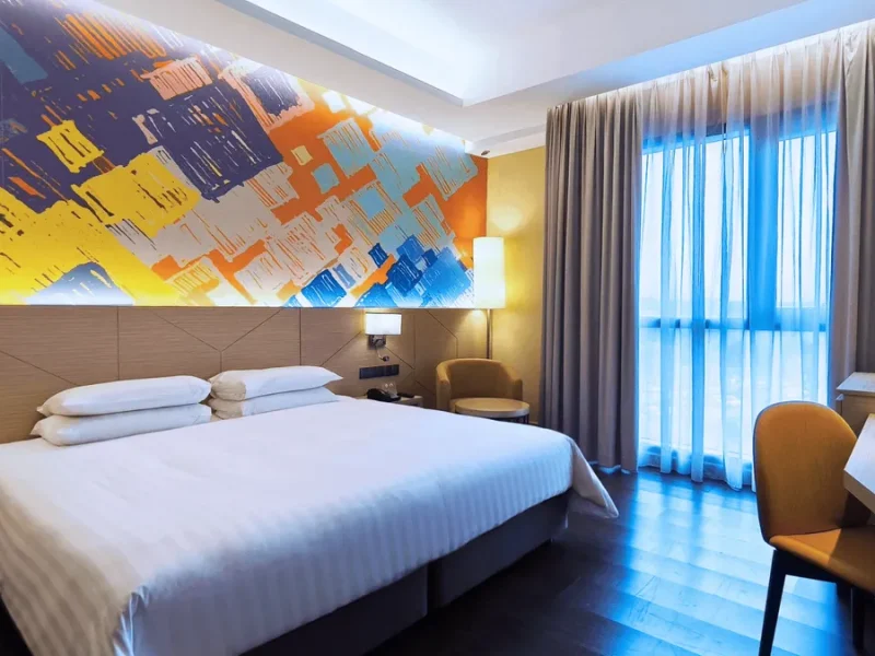 Deluxe Room (King/Twin)