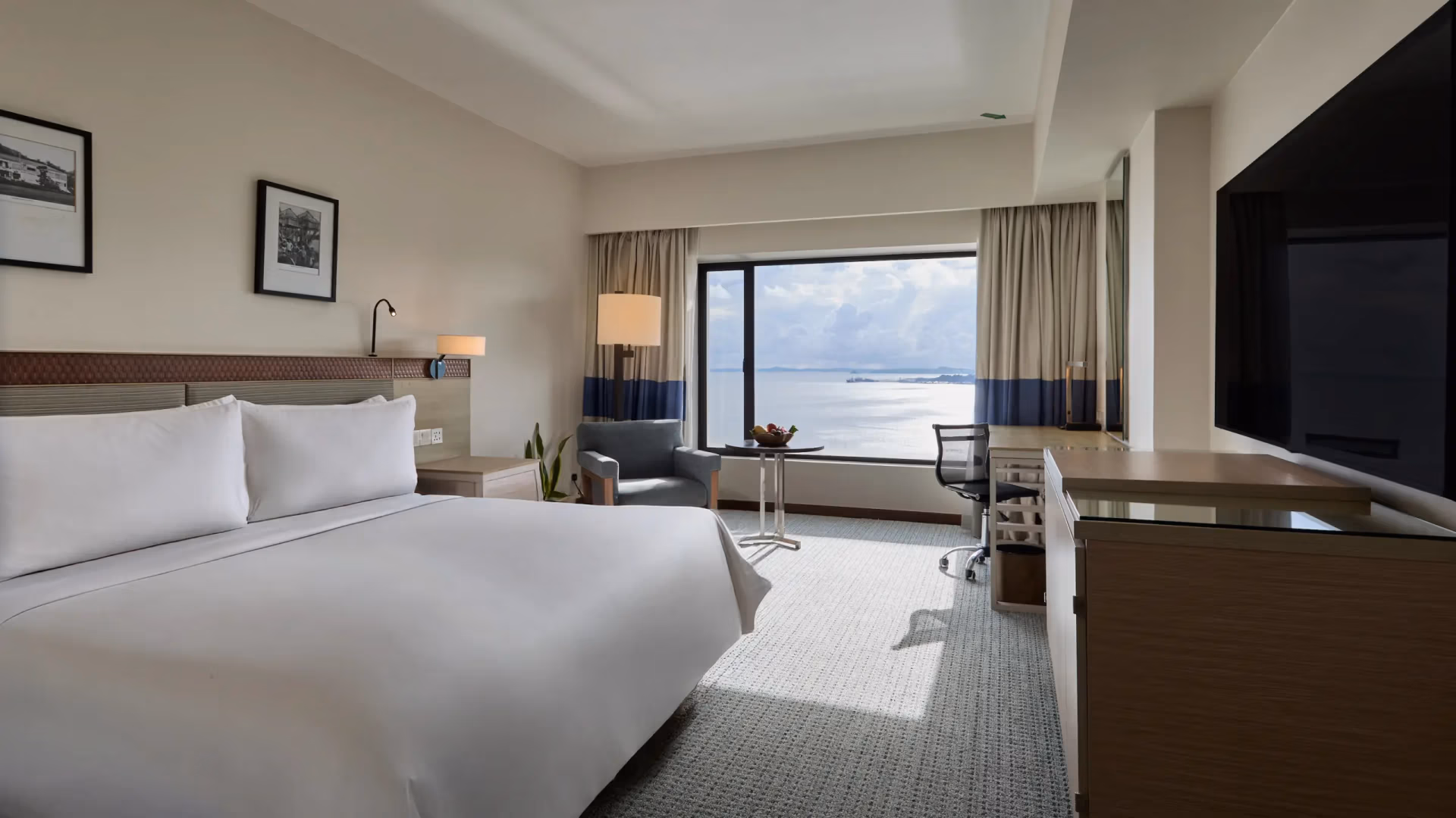 Grand Room (With Breakfast)